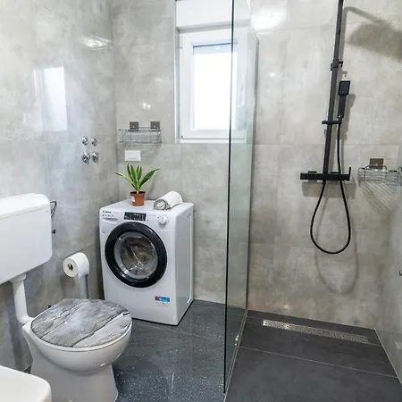 Bonis Ii Apartament