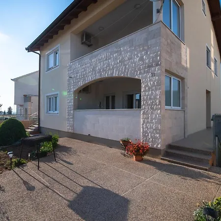 Bonis Ii Apartment